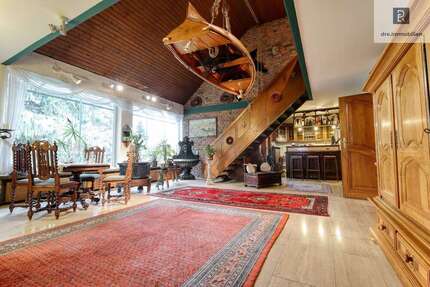 Haus zum Kaufen in Düsseldorf 1.280.000,00 € 600 m²