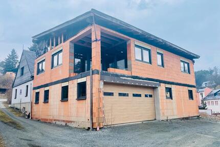 Haus für individuelle Ideen - 175.000,00&nbsp;EUR Kaufpreis, ca.&nbsp; 240,00&nbsp;m&sup2; in Bad Lobenstein (PLZ: 07356)