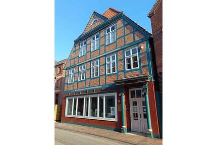 Haus zum Kaufen in Wilster 298.000,00 € 165 m²