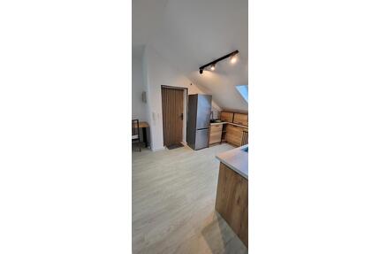 Frisch sanierte 2-Zimmer-Dachgeschosswohnung in Bremen