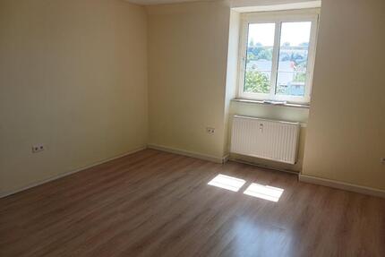 Mietwohnung in Innenstadtnähe - 705,00&nbsp;EUR Kaltmiete, ca.&nbsp; 94,00&nbsp;m&sup2; in Wipperfürth (PLZ: 51688)