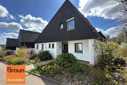 Haus zum Kaufen in Sankt Georgen im Schwarzwald 310.000,00 € 150 m²