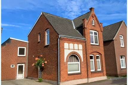 Haus zum Kaufen in Husum 358.000,00 € 160.53 m²