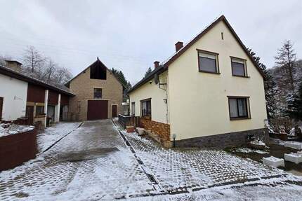 Naturidyll mit Potenzial - Einfamilienhaus auf fast 5.000 m² Grundstück - Burgen