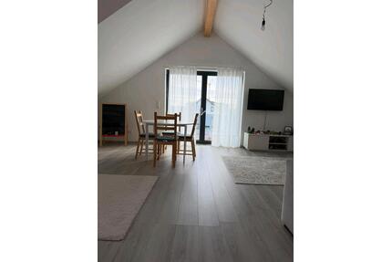3-Zimmer-Dachgeschosswohnung mit Balkon, 75 m² in Ehingen - Ehingen (Donau)