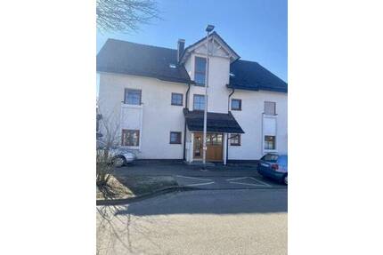 sehr schöne Wohnung mit Loggia und Carport im 1.OG + Schwedenofen - Renchen Stadtgebiet