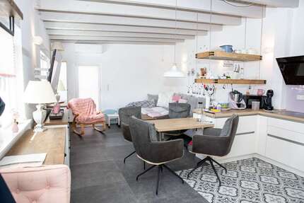Haus zum Kaufen in Wiesbaden 3.180.000,00 € 1050 m²