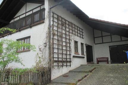 Einfamilienhaus direkt an Feld und Streuobstwiesen - Wölfersheim