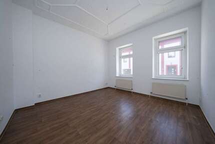 Wohnung zum Mieten in Zeitz 245,00 € 46.3 m²