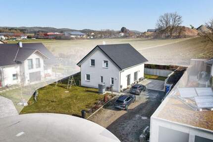 Neuwertiges Einfamilienhaus (Bj. 2020) mit großzügigem Grundstück in Pemfling! - Pemfling / Großbergerdorf