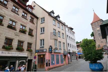 Haus zum Kaufen in Nürnberg 675.000,00 € 240 m²