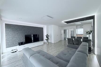 Reihenmittelhaus mit 2 Garagen und Stellplatz in Adelsdorf - Forchheim