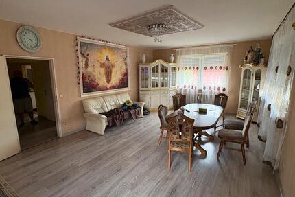 Wohnung - Saarbrücken - 3ZKB - 900,00&nbsp;EUR Kaltmiete, ca.&nbsp; 100,00&nbsp;m&sup2; in Saarbrücken (PLZ: 66115) West