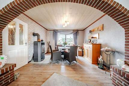 Charmantes Einfamilienhaus mit Garten, Terrasse und Doppelgarage in ruhiger Lage von Emden-Jarßum