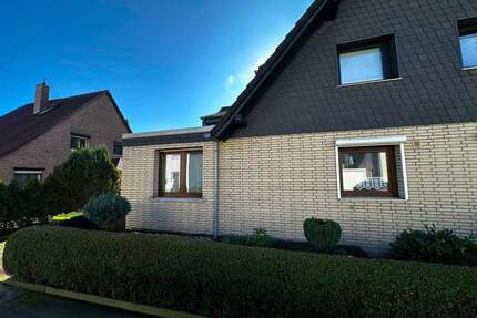 Doppelhaushälfte mit großem Garten und Garage in Essen-Karnap!