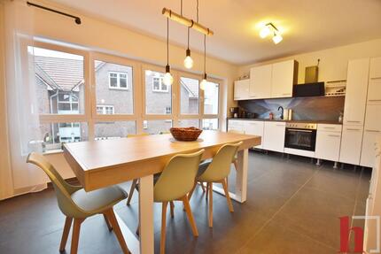 Großzügige 4-Zimmer-Wohnung mit Balkon in Steinfeld - Steinfeld (Oldenburg)
