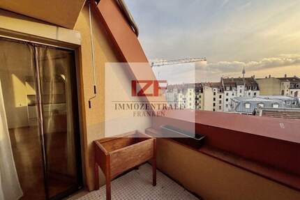 Penthouse-Feeling über Nürnberg - Exklusive 4-Zimmer-Neubauwohnung mit Dachloggia & Aufzug