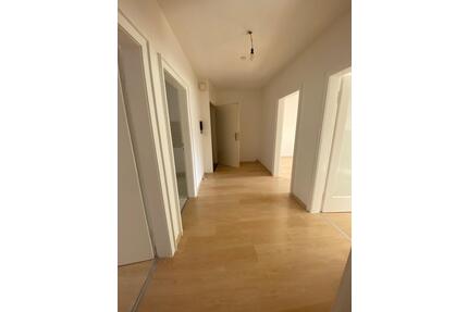 Helle, freundliche Dachgeschosswohnung Nähe Salinenplatz - Bad Kreuznach Bad Münster am Stein-Ebernburg