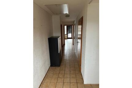 Dachbodenwohnung 75qm - 650,00&nbsp;EUR Kaltmiete, ca.&nbsp; 75,00&nbsp;m&sup2; in Weilburg (PLZ: 35781)