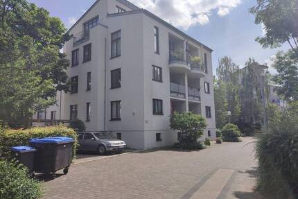 Lichtdurchflutete 2-Zi-Whg. mit großer Süd-Dachterrasse in TOP-Lage inkl. Einbauküche - Erkrath Hochdahl