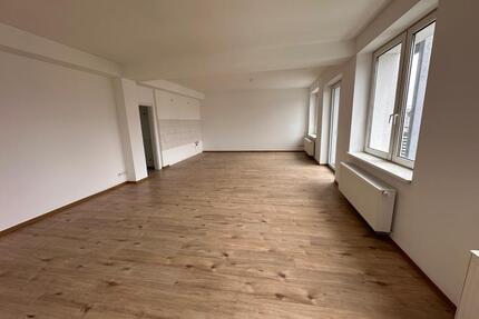 Hachenburg 2 ZKB mit Balkon und Stellplatz