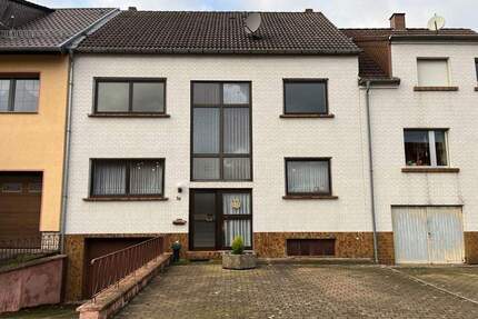 Gepflegtes Reihenmittelhaus in ruhiger Lage von Lauterbach - Völklingen / Lauterbach