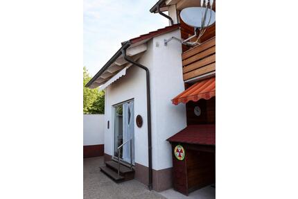 Attraktives Reiheneckhaus mit Anbau, Sauna & großem Garten — Fami - Reutlingen Orschel-Hagen