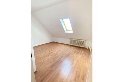 Neu renovierte 3 Zimmer Wohnung in ruhiger Lage - Frankfurt am Main Ost