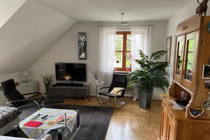 Charmante Maisonette-Wohnung mit Balkon und Tiefgaragenstellplatz - Stadtbergen