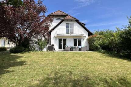 Haus zum Mieten in Oberursel 3.990,00 € 184 m²