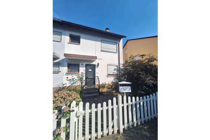 Haus zum Kaufen in Altrip 370.000,00 € 213.15 m²