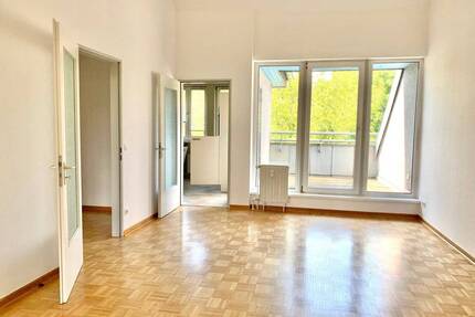 2 Zimmer Dachgeschoss in güner Wohnlage! max. Mietzeit 4 Jahre - Berlin Niederschönhausen