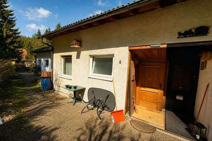 Haus zum Kaufen in Seewald 89.000,00 € 70 m²