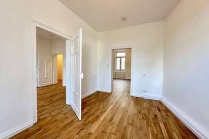 Wohnung zum Mieten in Frankfurt am Main 880,00 € 59 m²