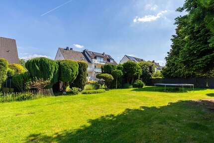 Haus zum Kaufen in Düsseldorf 998.000,00 € 285 m²