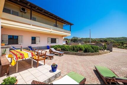 LAST MINUTE ANGEBOT!!! 500€ die Woche! Sardinien Ferienwohnung mit Meerblick, ab 31.08. -13.09.26 SW Küste– 2-6 Pers., haustierfreundlich - Freren