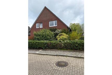 Großzügige Dachgeschosswohnung mit Balkon in Zentrumsnähe von Wittmund