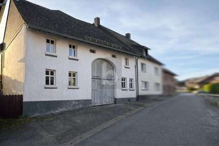 Haus zum Kaufen in Marsberg 195.000,00 € 175 m²