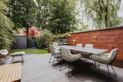 Haus zum Kaufen in Gröbenzell 1.129.000,00 € 165.35 m²