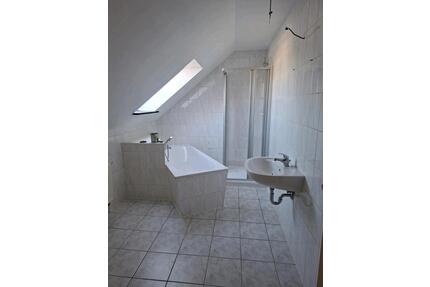 Gemütliche Dachgeschosswohnung in Oelsnitz zu vermieten - Lugau/Erzgebirge