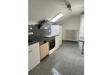 Gemütliche 2-Zimmer-Dachgeschoss-Wohnung - Zeil am Main