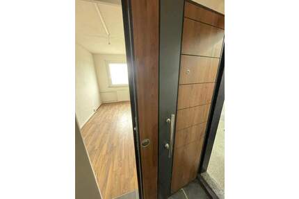 ! ERSTBEZUG ! Wohnen in Familiengerechter Lage - Schneeberg Neustädtel