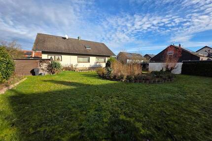 +++ großes 2-FH mit rießigem Garten + !Grundstück bebaubar! + Einliegerwohnung im KG + Ötigheim +++