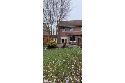 Haus zum Kaufen in Thyrow 350.000,00 € 119.1 m²