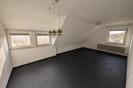 Lichtdurchflutete, neuwertige Wohnung in hervorragender Lage mit - Waiblingen Bittenfeld