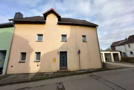 Haus zum Kaufen in Höxter 79.000,00 € 123 m²