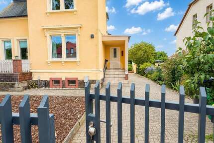 Haus zum Kaufen in Weinböhla 525.000,00 € 208 m²
