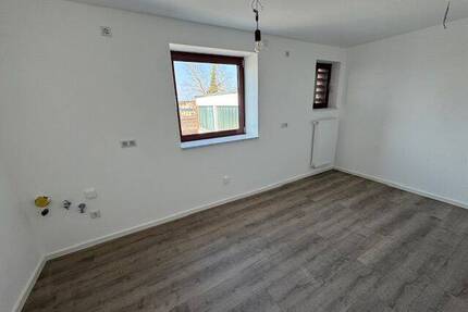 Neuwertige Vierzimmerwohnung - 980,00&nbsp;EUR Kaltmiete, ca.&nbsp; 94,00&nbsp;m&sup2;&nbsp;Wohnfl&auml;che in Gunzenhausen (PLZ: 91710)