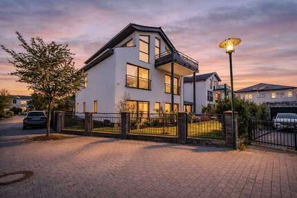 Haus zum Kaufen in Potsdam 1.100.000,00 € 316 m²