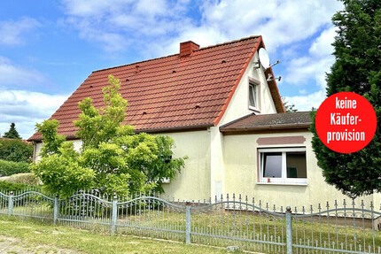 HORN IMMOBILIEN ++ Einfamilienhaus in Lebehn – Wohnen in Seenähe mit großem Grundstück - Krackow / Lebehn